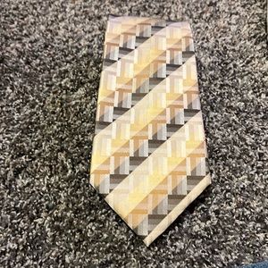 Van Heusen 100% silk striped tie